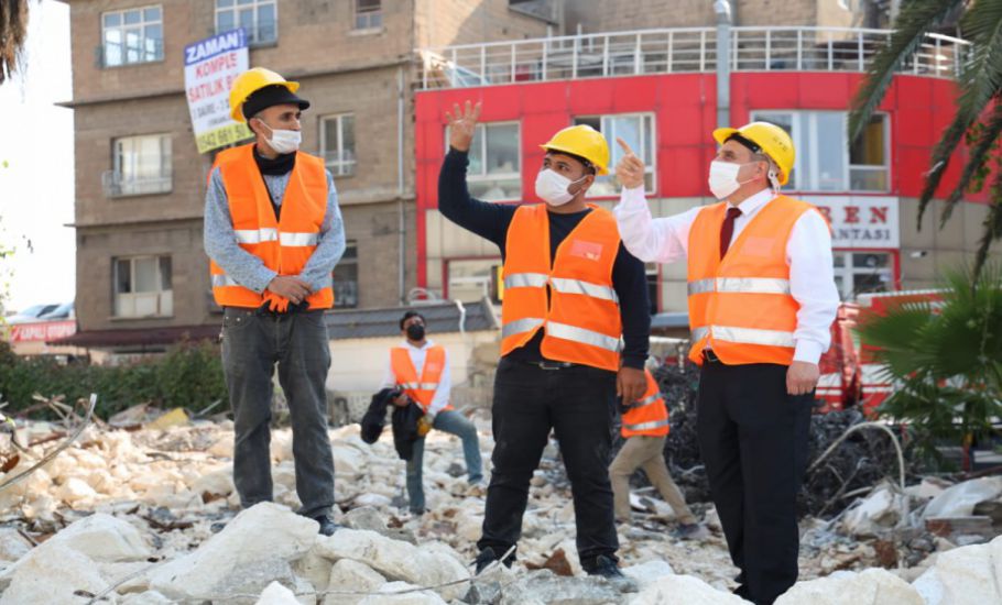 Büyükşehir İle Kızılay Meydanı Gün Yüzüne Çıkıyor