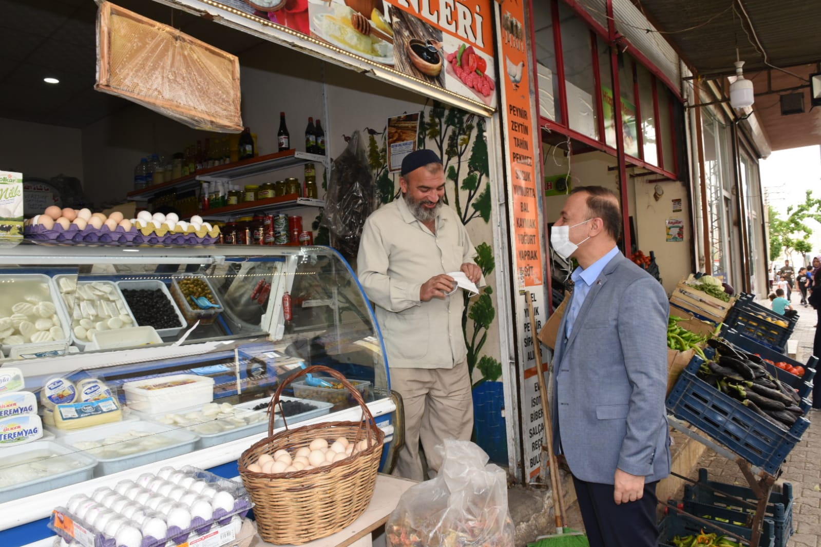 Vali Erin, Şehri Gezerek Esnafları Ziyaret Etti
