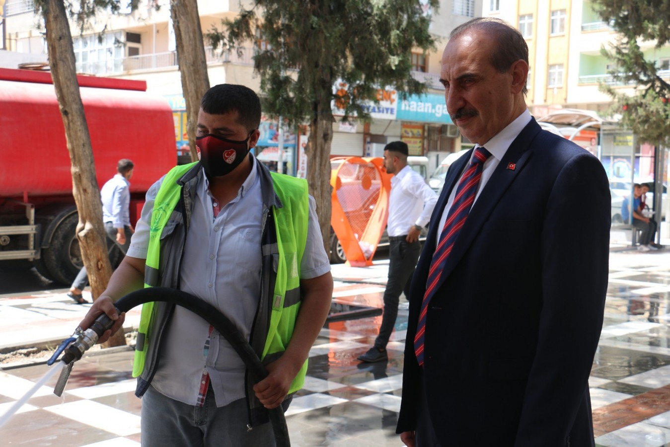 Başkan Yalçınkaya İlçe Merkezinde Denetimlerine Devam Ediyor