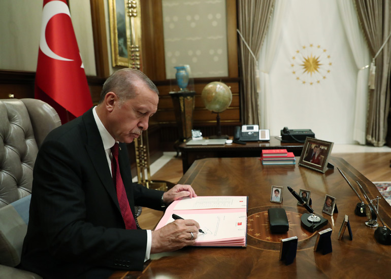 Cumhurbaşkanın Kararlı İle Bakanlıklara Yeni İsimler Atandı