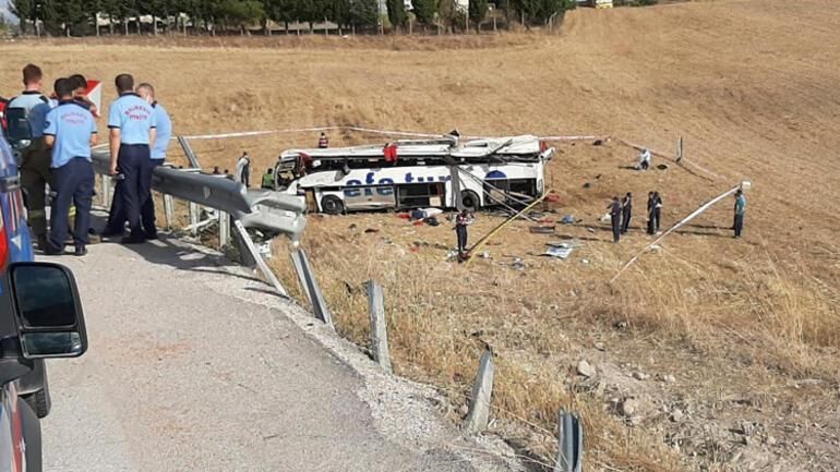 Katliam Gibi Kaza 14 kişi öldü