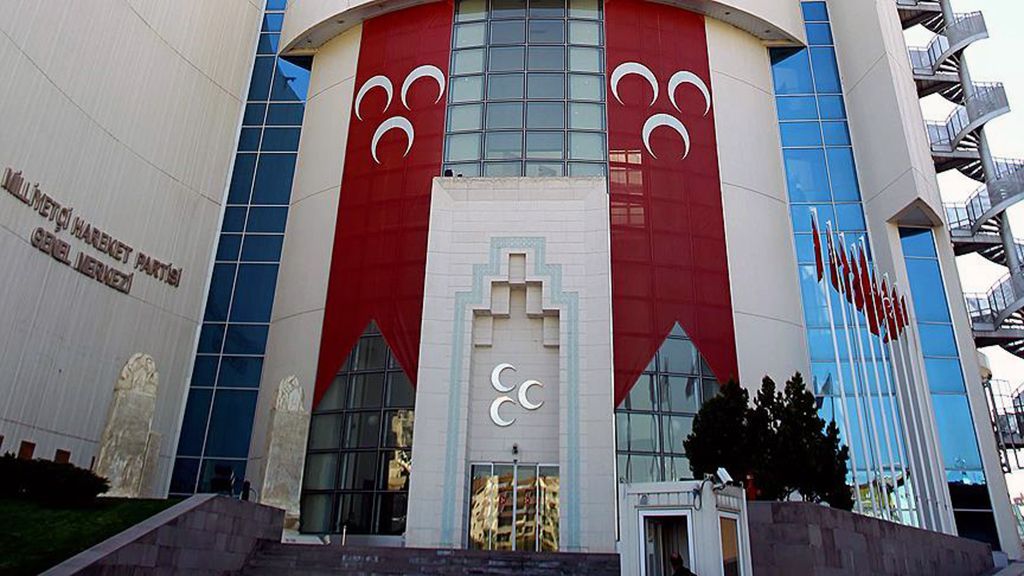 MHP"den Deprem Üyelikleri Silindi