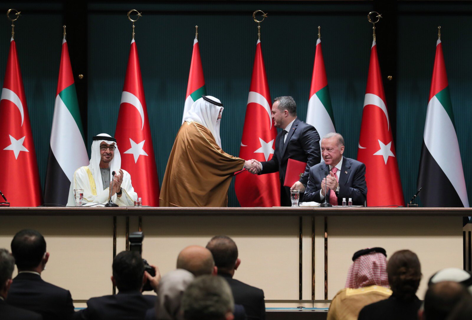 Birleşik Arap Emirlikleri, Türkiye'ye yatırım için 10 milyar dolarlık fon ayırdı