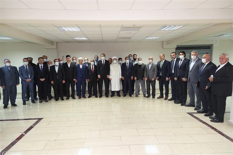 Diyanet İşleri Başkanı Prof. Dr. Ali Erbaş, STK Başkanları ile Bir Araya Geldi