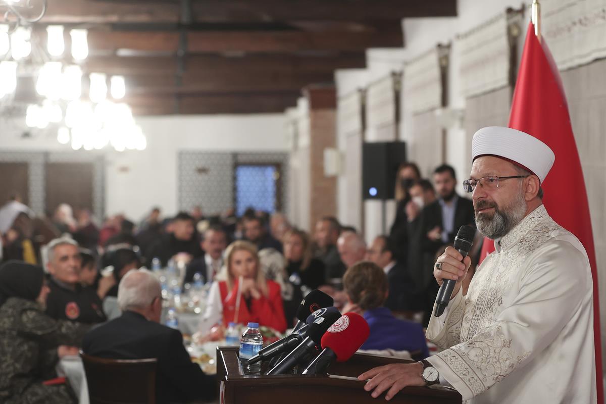 Diyanet İşleri Başkanı Erbaş, Şehit Yakını ve Gazilerle Buluştu