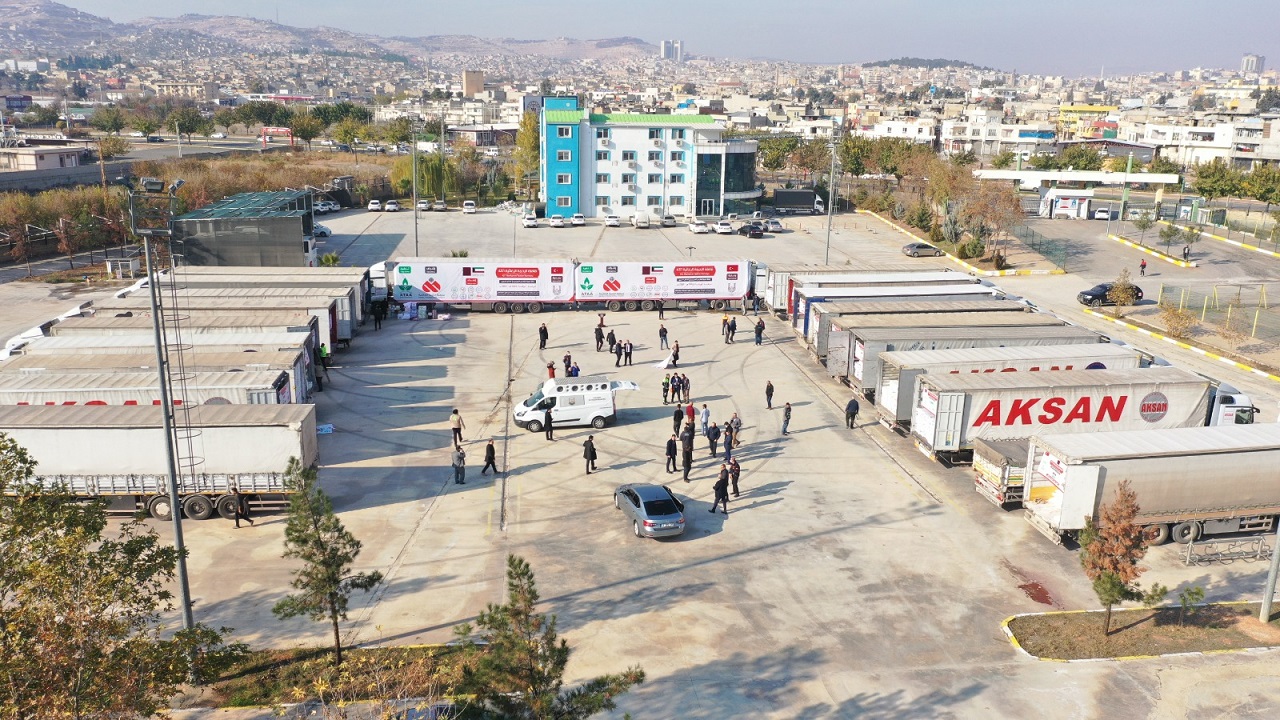 Barış Pınarına 21 Tır İnsani Yardım Yola Çıktı
