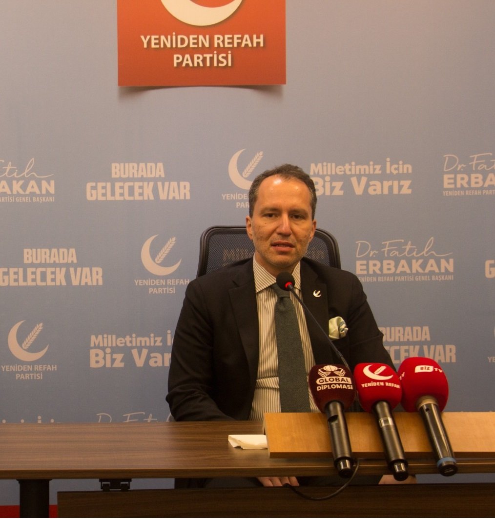 Fatih Erbakan: Milyonlarca EYT'linin sorunu çok kolay çözülür