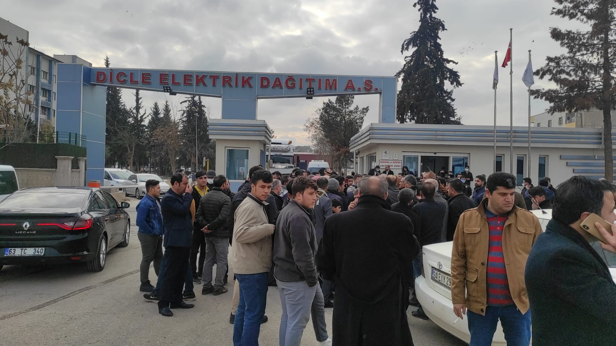 Vatandaş, yüksek gelen faturalara için tepki gösterdi