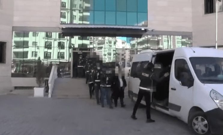 Şanlıurfa Emniyeti tefecilere dev operasyon düzenlendi (Video)