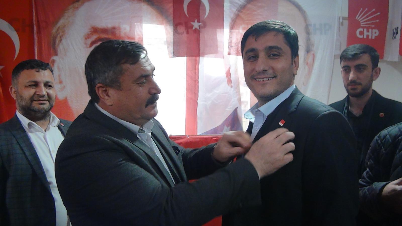 İlçeler Başkan Karadağ'ı bağırlarına bastı