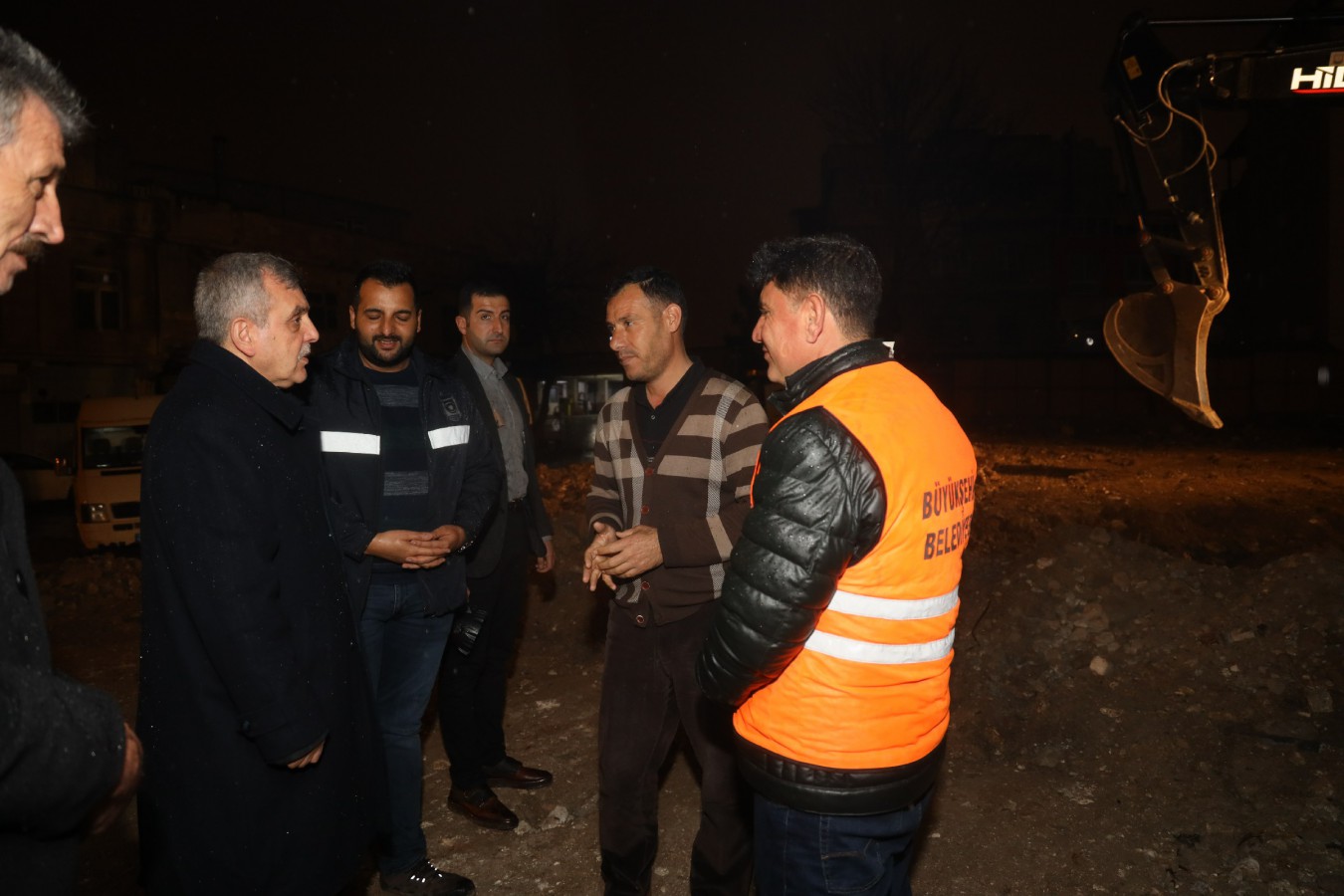 Başkan Beyazgül, Kızılay Meydanın incelemelerde bulundu