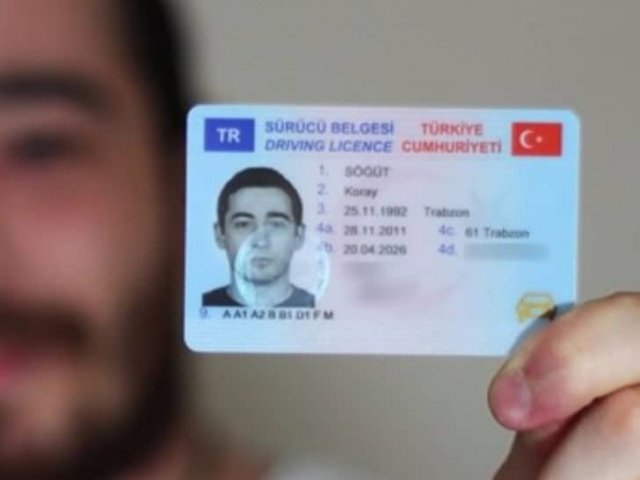 Ehliyet özellikli kimlik kartı sahibi sayısı 3 milyonu aştı