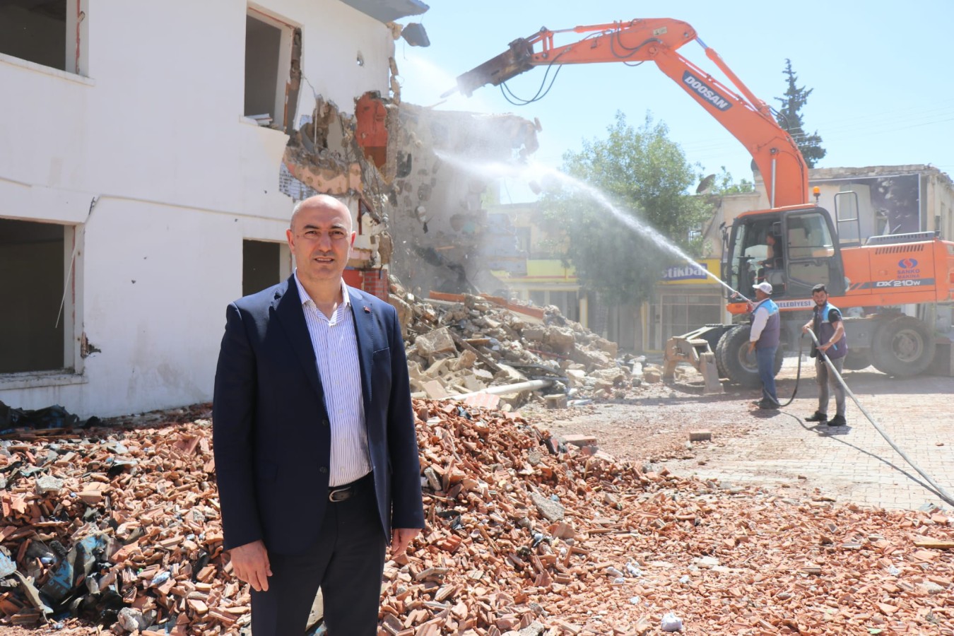 Bozova yeni meydanına kavuşuyor