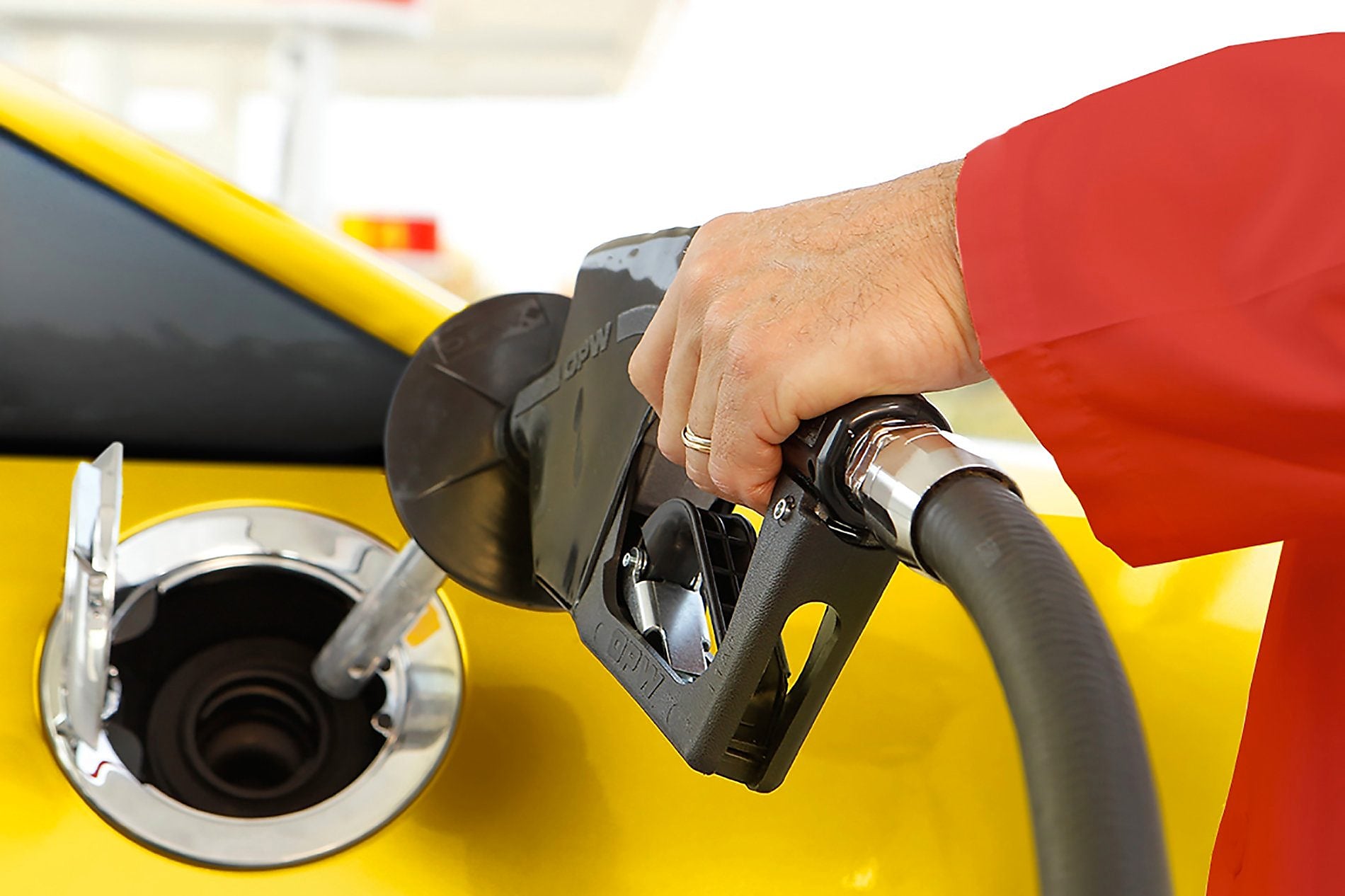 Benzine zam geldi!