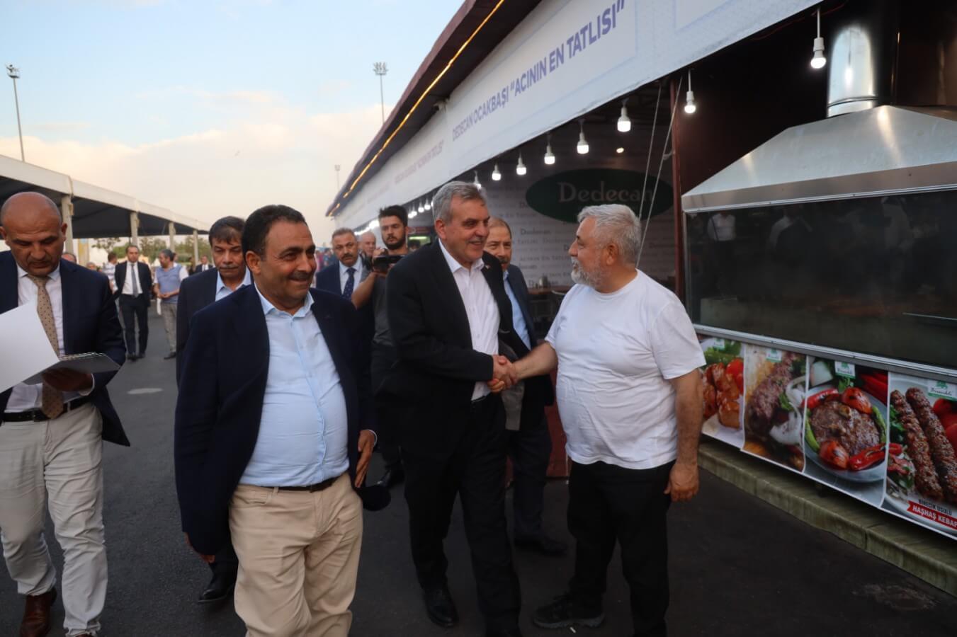 Başkan Beyazgül İstanbul Yenikapı’da zılgıtlarla karşılandı