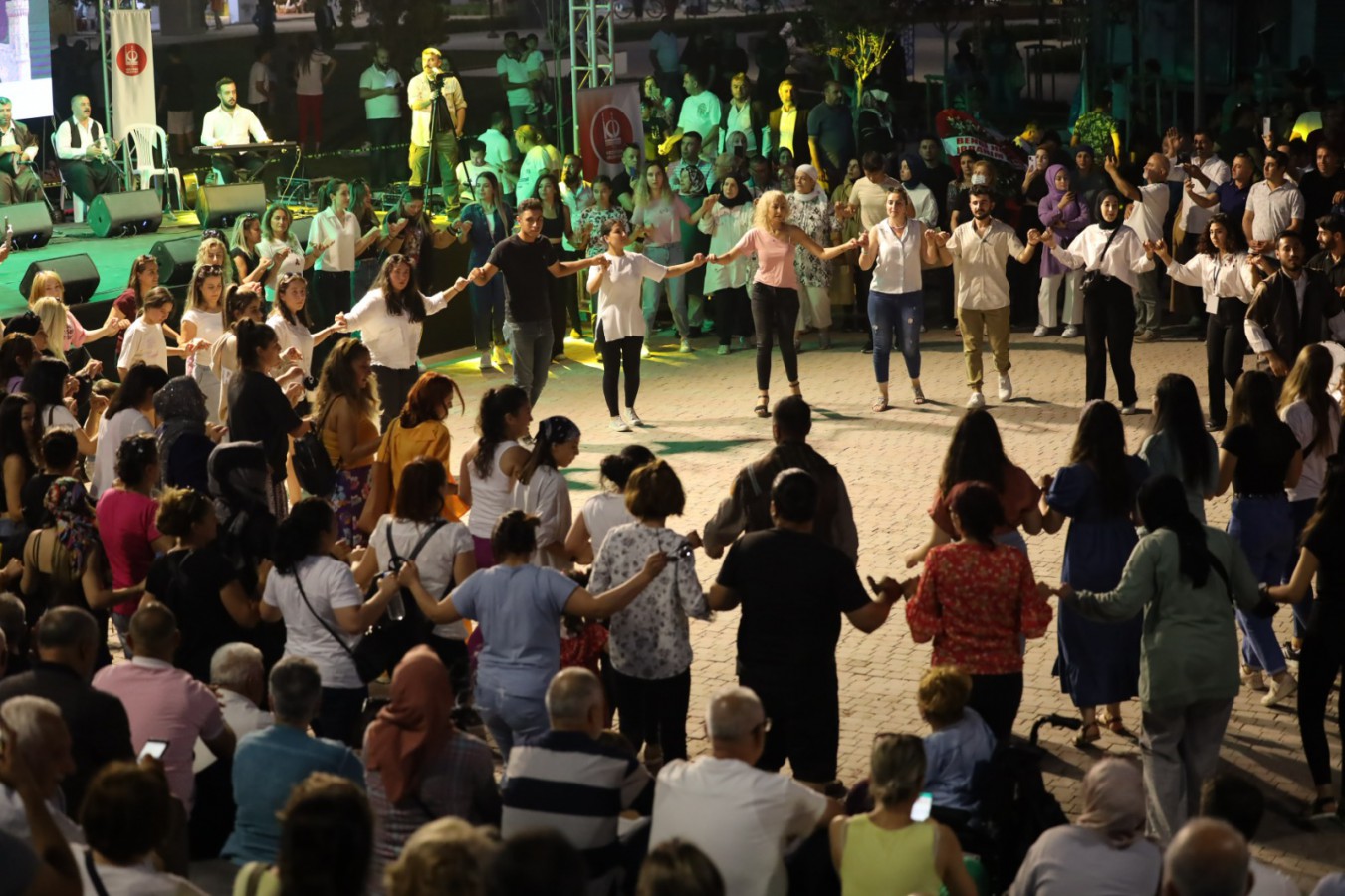 Ankara, Urfa türküleriyle yankılandı