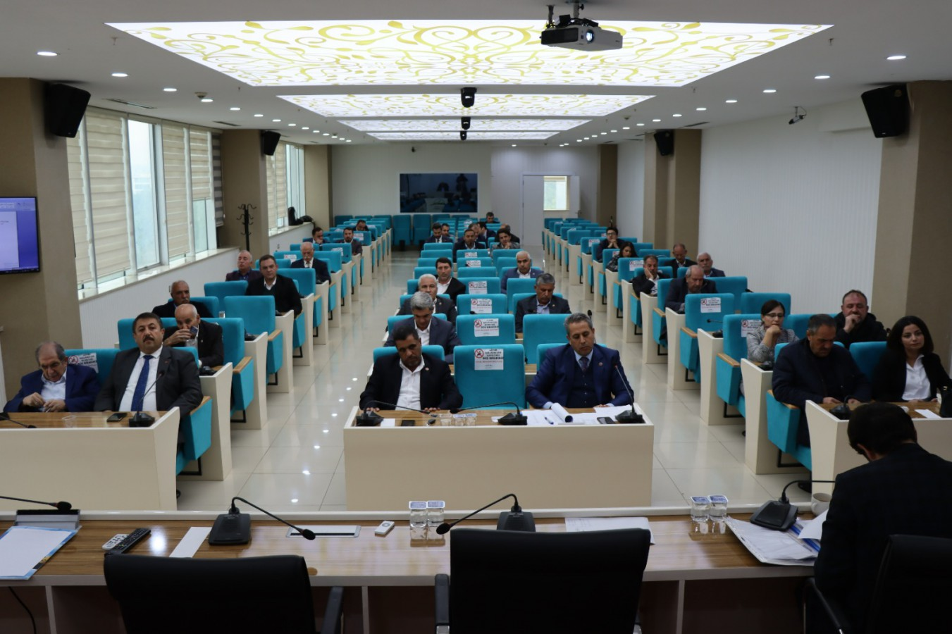 Büyükşehir meclisinde bütçe görüşmeleri devam ediyor