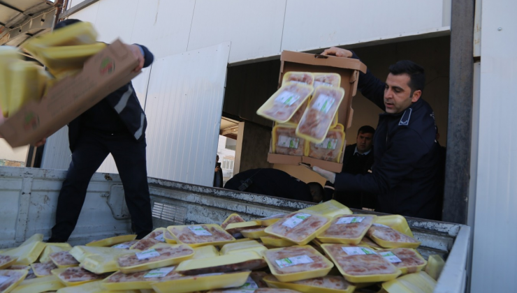 Eyyübiye’de tarihi geçmiş 7 ton tavuk imha edildi