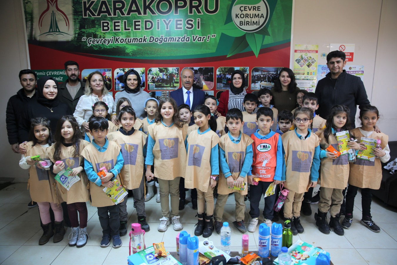 Karaköprü'de çocuklara geri dönüşüm ve çevre eğitim verildi