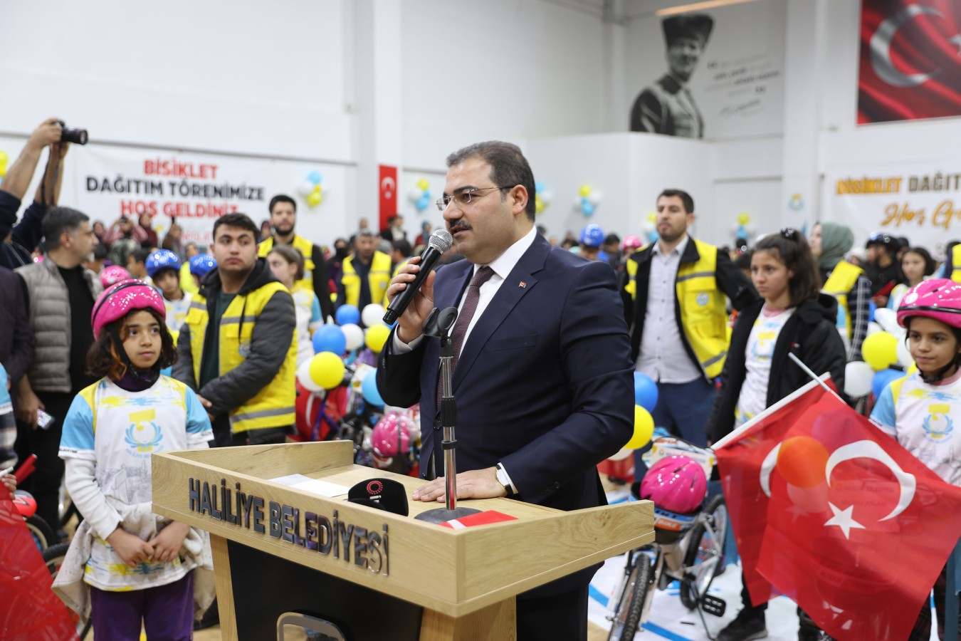 Başkan Canpolat 400 çocuğun heyecanına ortak oldu