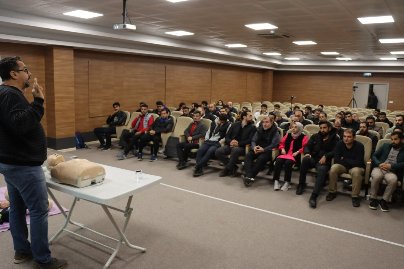 Büyükşehir'den hayat kurtaran eğitim semineri