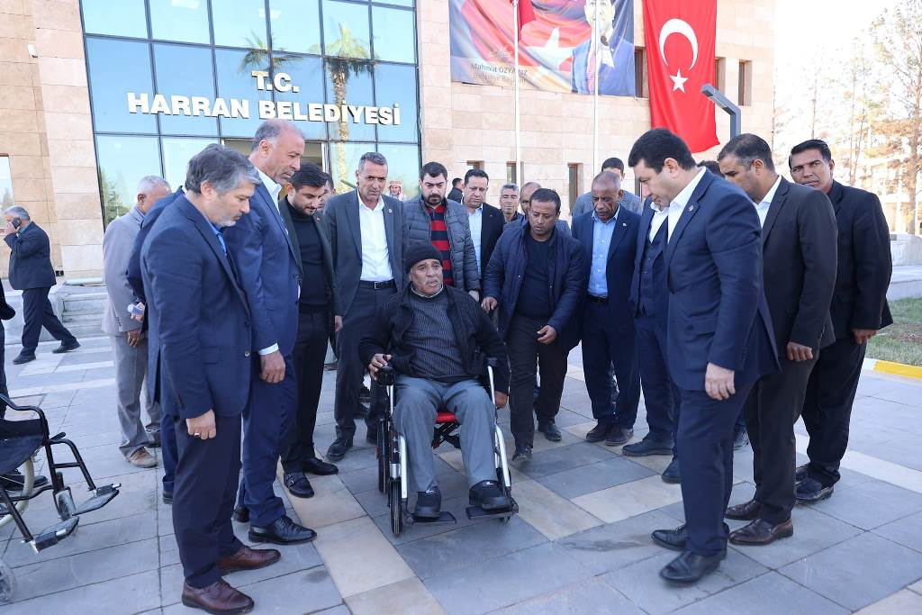 Başkan Özyavuz, engelli vatandaşların yanında olmaya devam ediyor