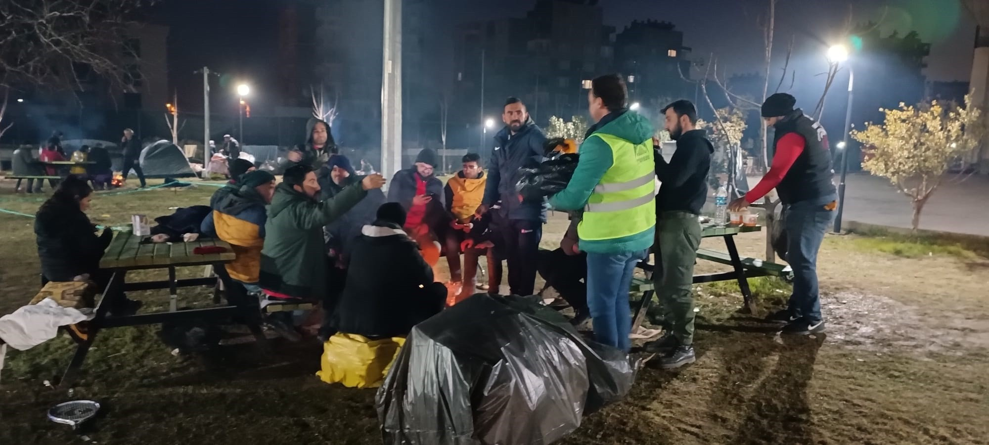 Eyyübiye Belediyesi depremzedelere yardımlarını sürdürüyor
