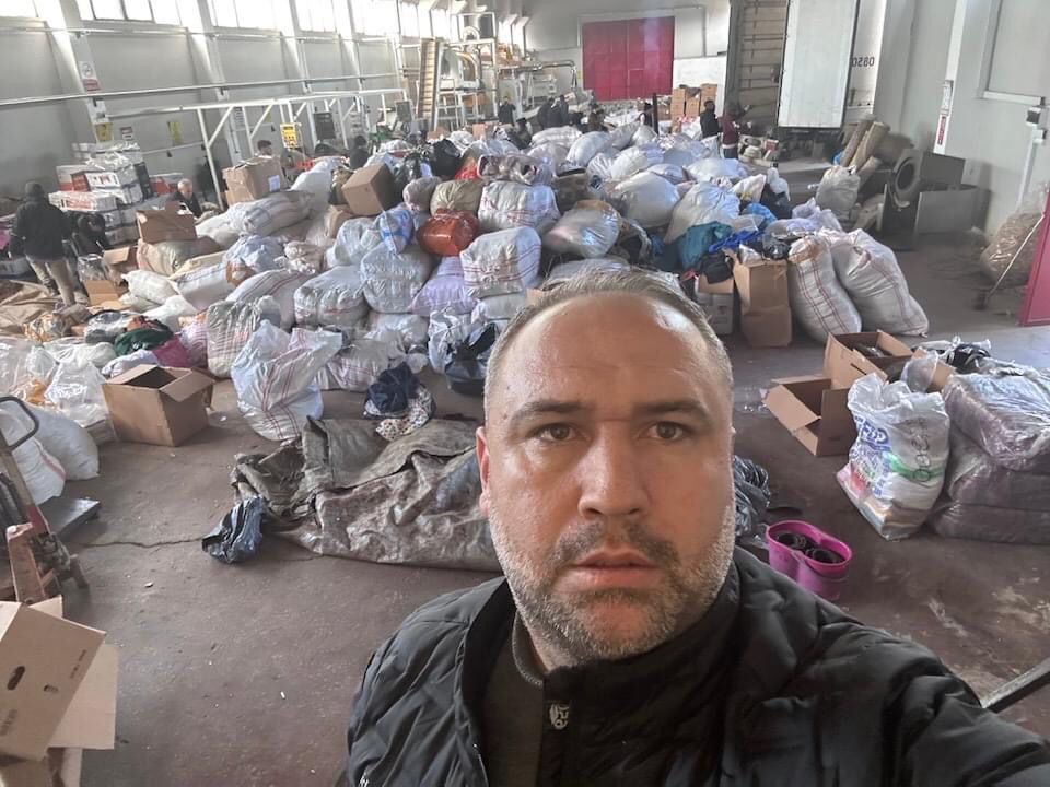 Akademisyen Öztürk depremzedelere desteklerini sürdürüyor