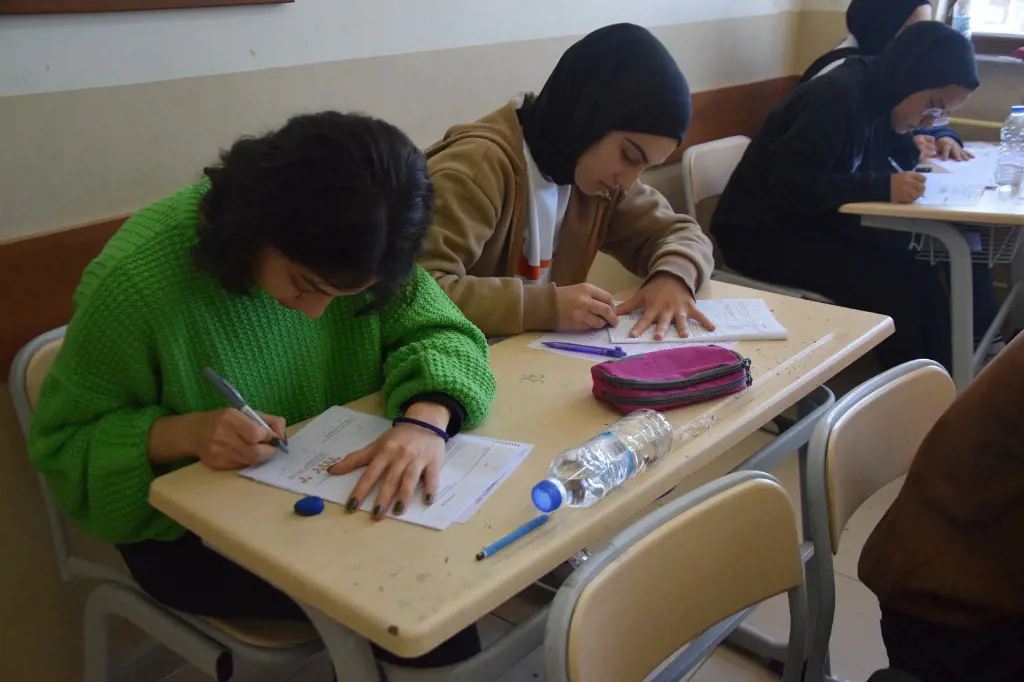 Viranşehir Belediyesi'nden öğrencilere destek sürüyor