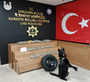 Şanlıurfa’da durdurulan araçlardan uyuşturucu madde çıktı