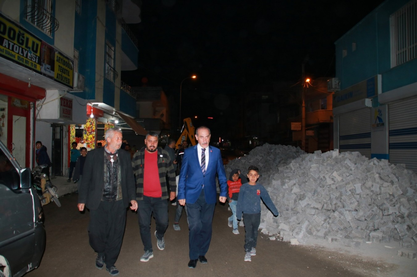 Akçakale'de yollar baştan başa yenileniyor!