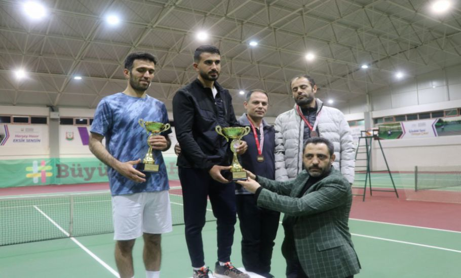 Kurtuluş tenis turnuvası sona erdi