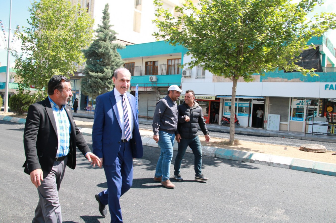 Akçakale'de yollar artık daha modern