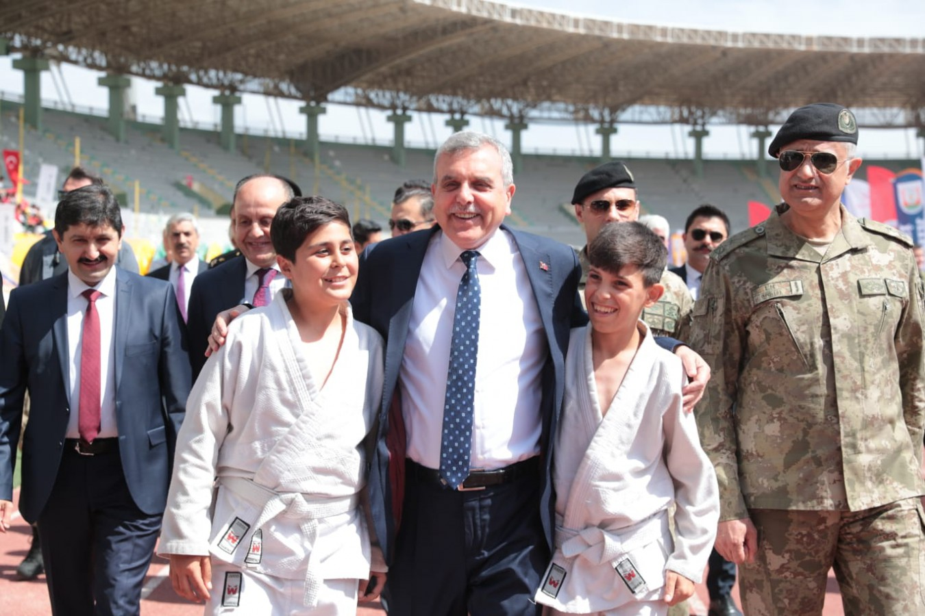Başkan Beyazgül, ‘’Her Zaman Gençlerin Yanındayız’’