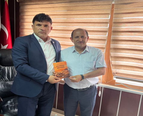 Başkan Okan, Eğitimci Yazar Hasan Yıldız'ı makamında ağırladı