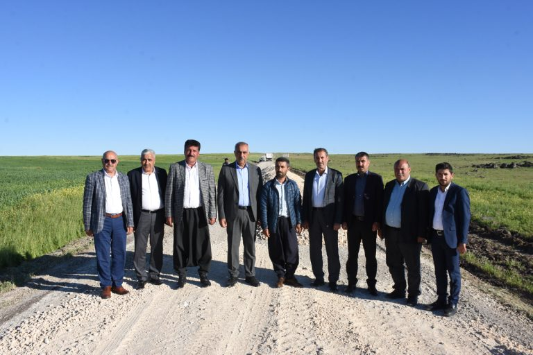 Başkan Bayık yol yapım çalışmalarını yerinde inceledi