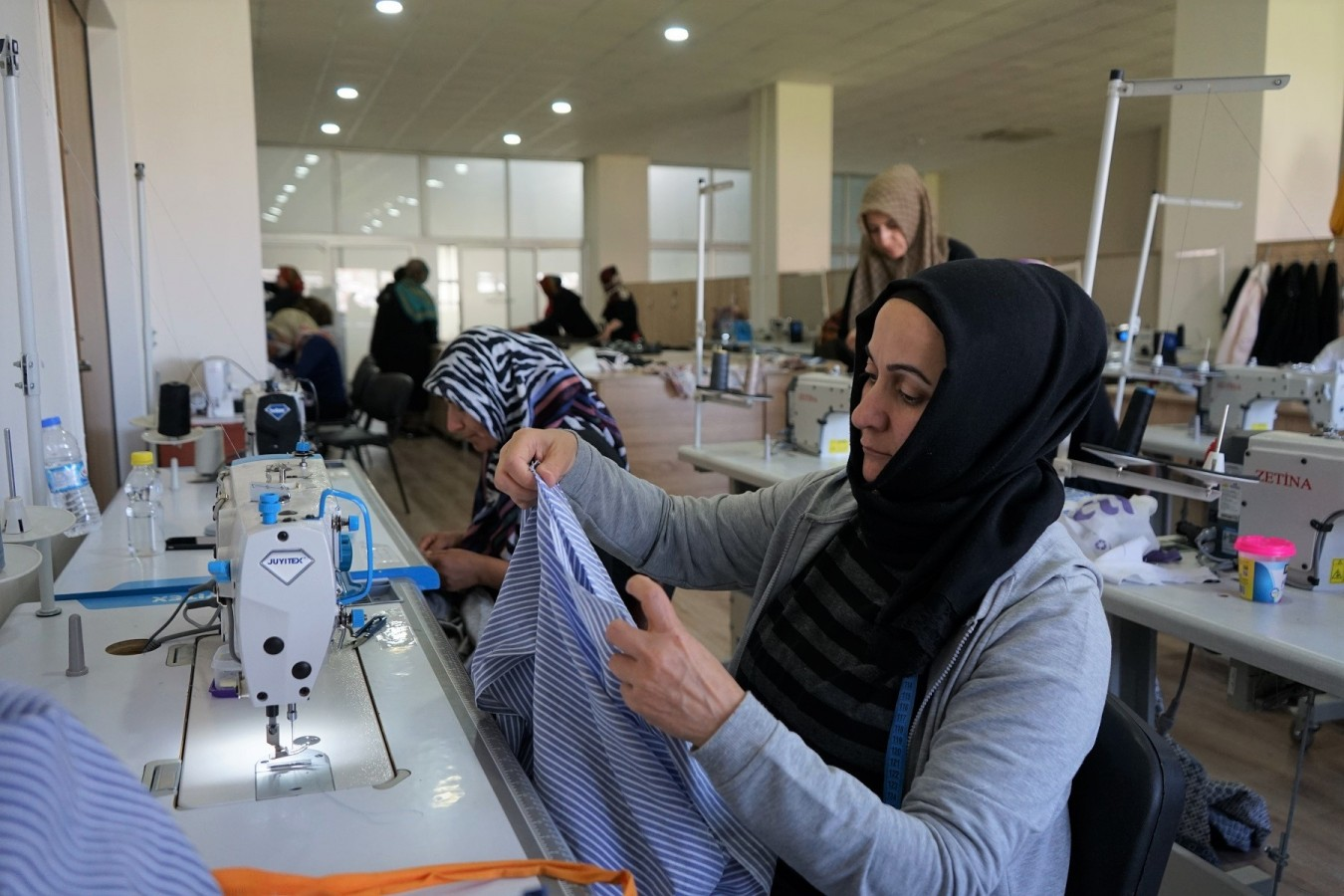 Karamek sayesinde hem öğreniyorlar hemde üretiyorlar