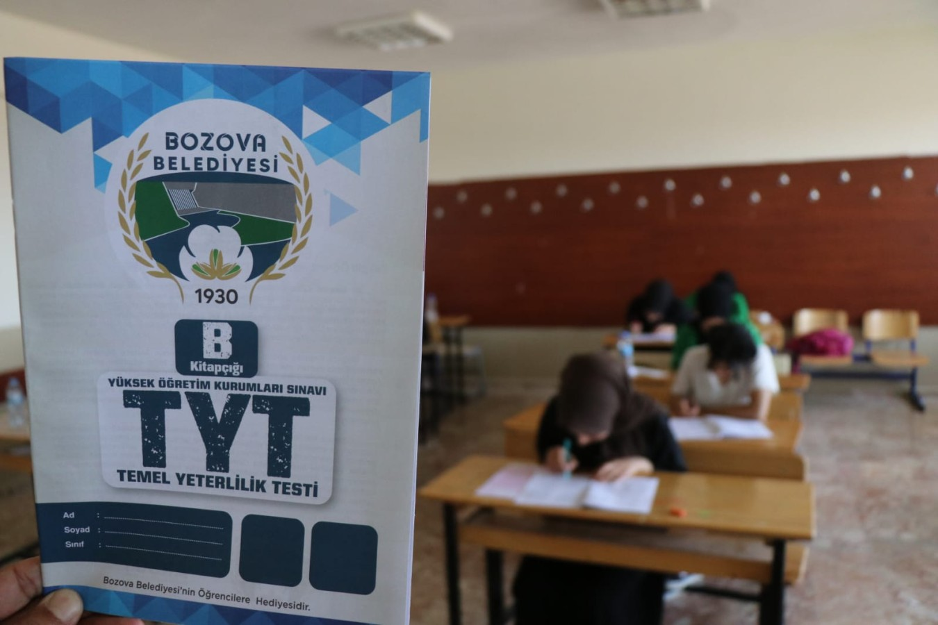 Bozova belediyesinden öğrencilere sınav öncesi destek