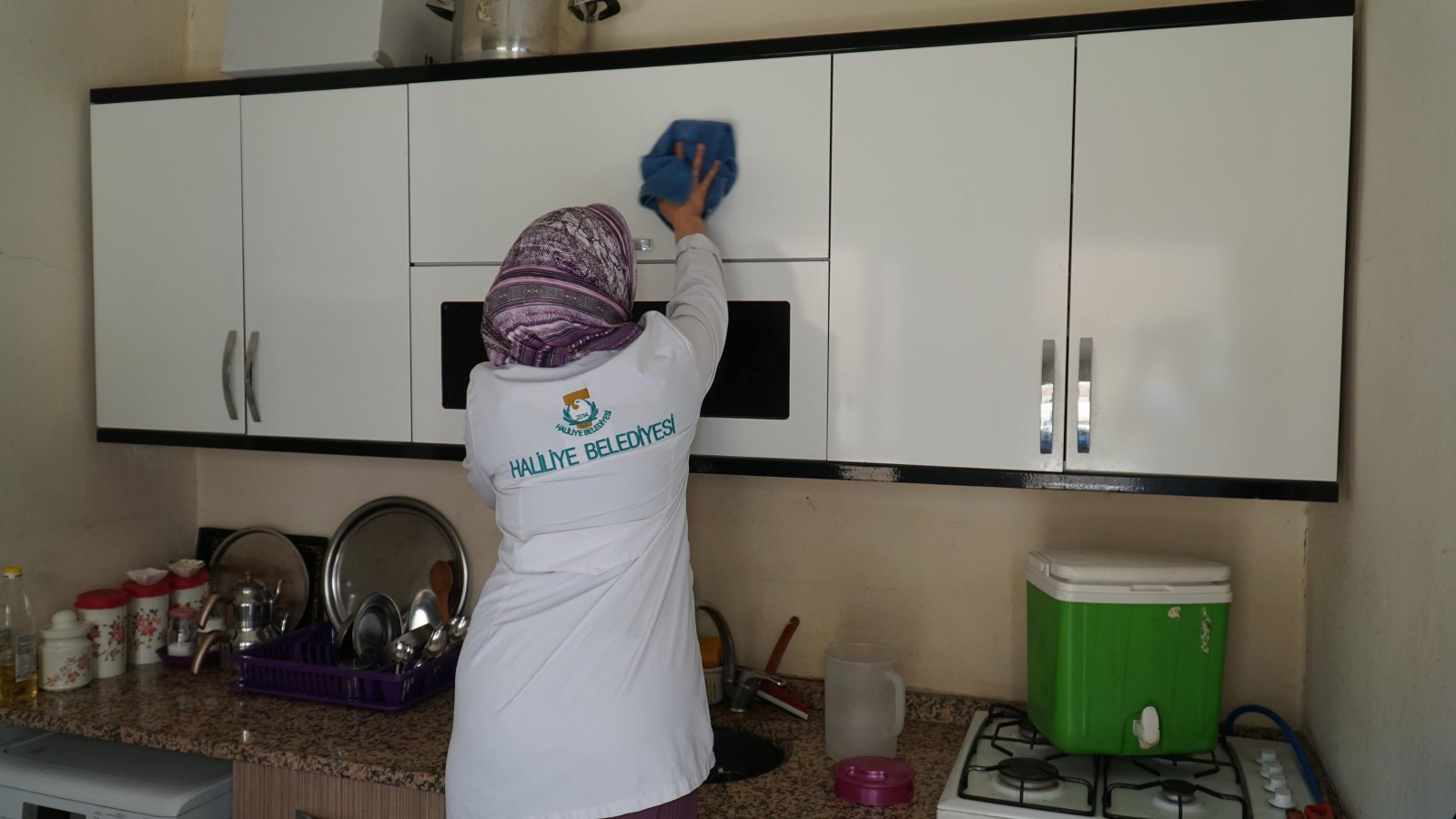 Haliliye'de evde bakım hizmeti devam ediyor