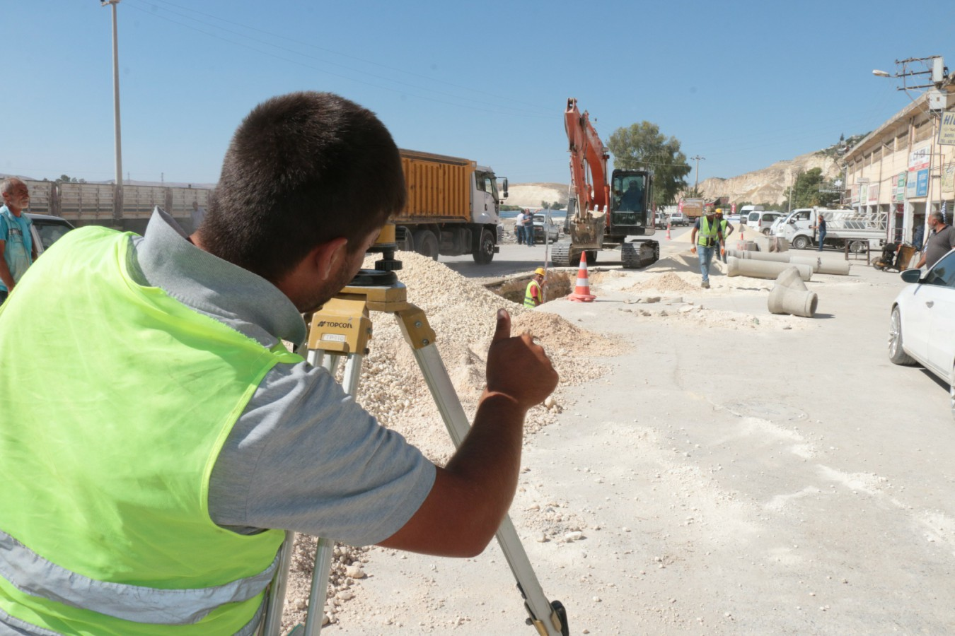 Birecik'de altyapı projeleri aralıksız devam ediyor