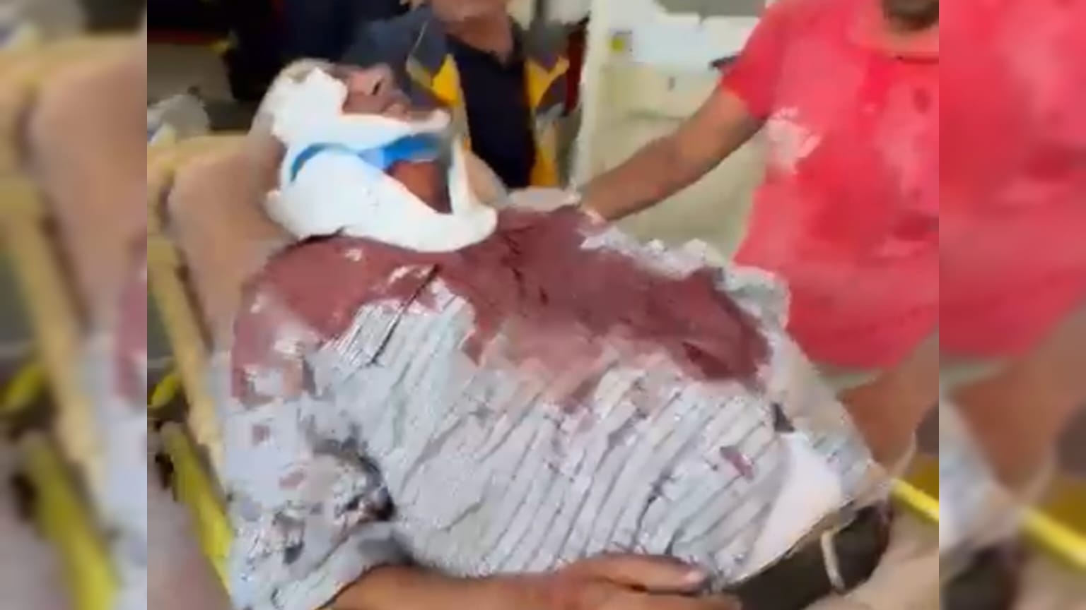 Urfa'da feci kaza! Devrilen kamyonun altında kaldı