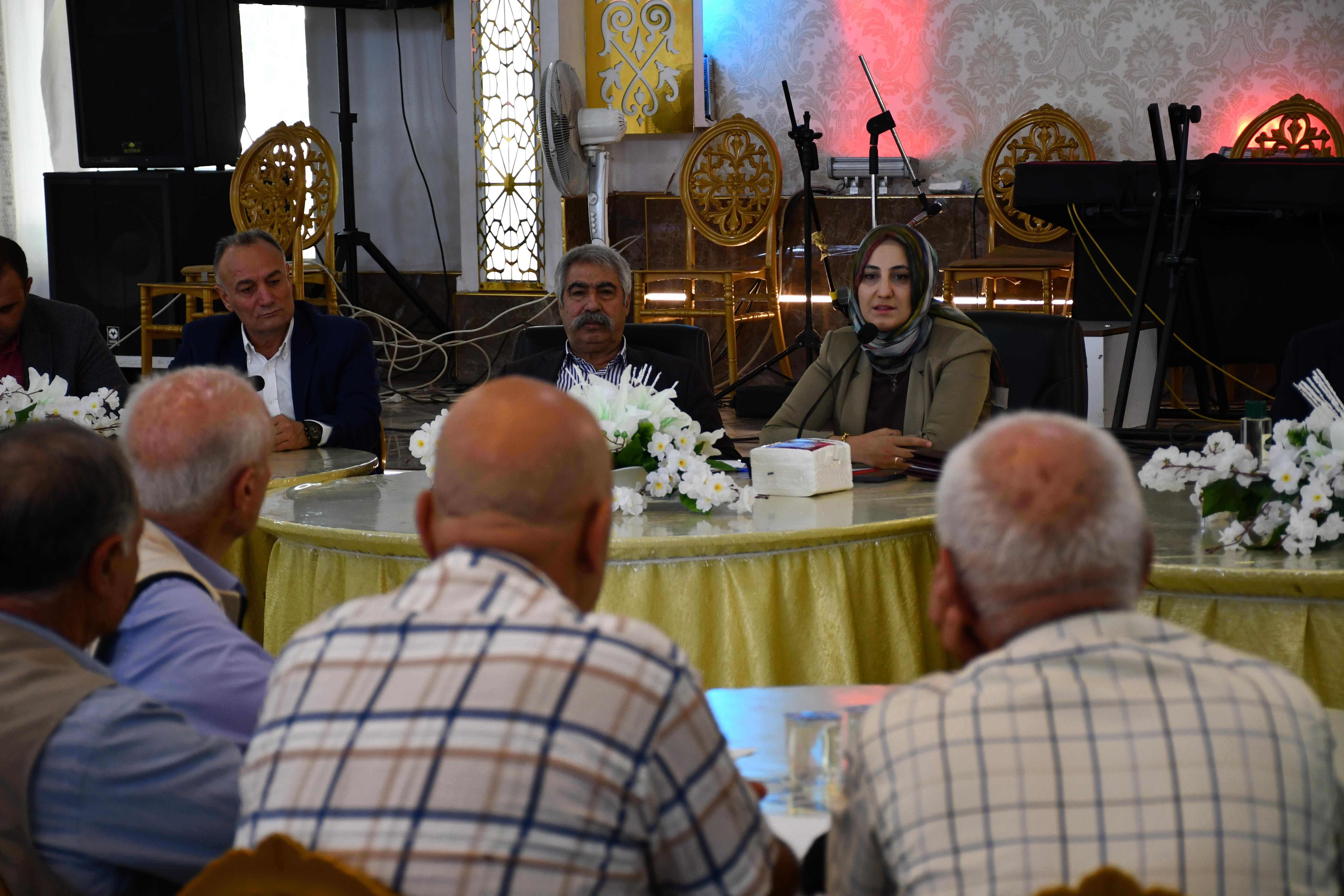 Başkan Çakmak muhtarlarla bir araya geldi