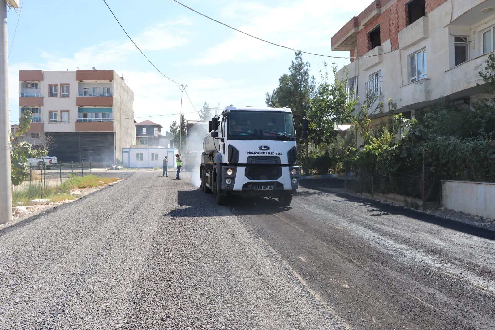 Viranşehir'de asfalt çalışması devam ediyor