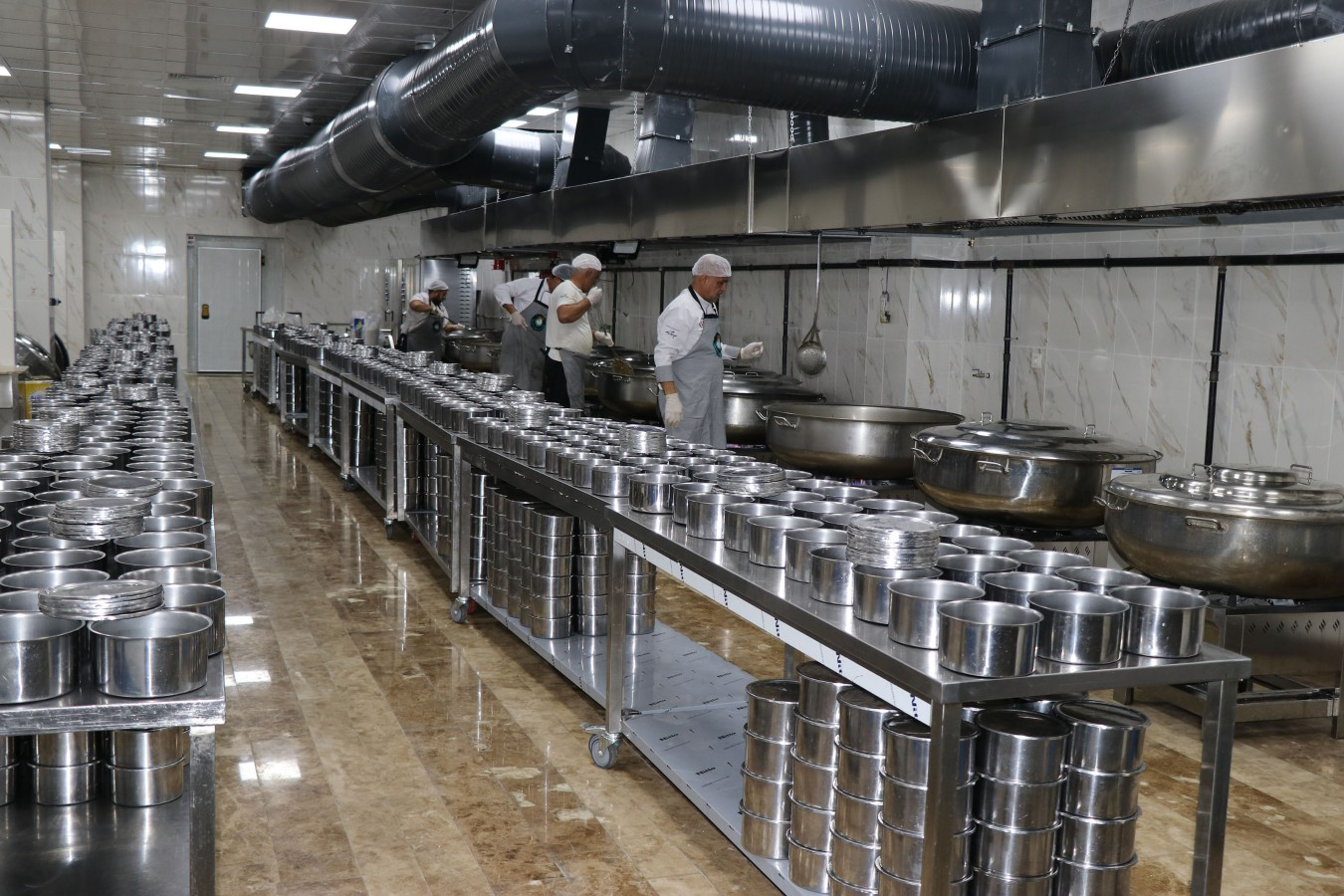 Haliliye'de kazanlar onların için kaynıyor
