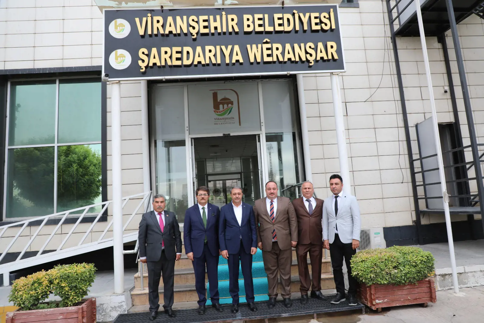 Vali Şıldak'tan Viranşehir Belediyesi'ne ziyaret
