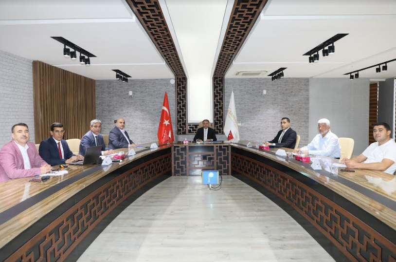 Vali Şıldak'la OSB Yönetimi toplantısını gerçekleştirdi
