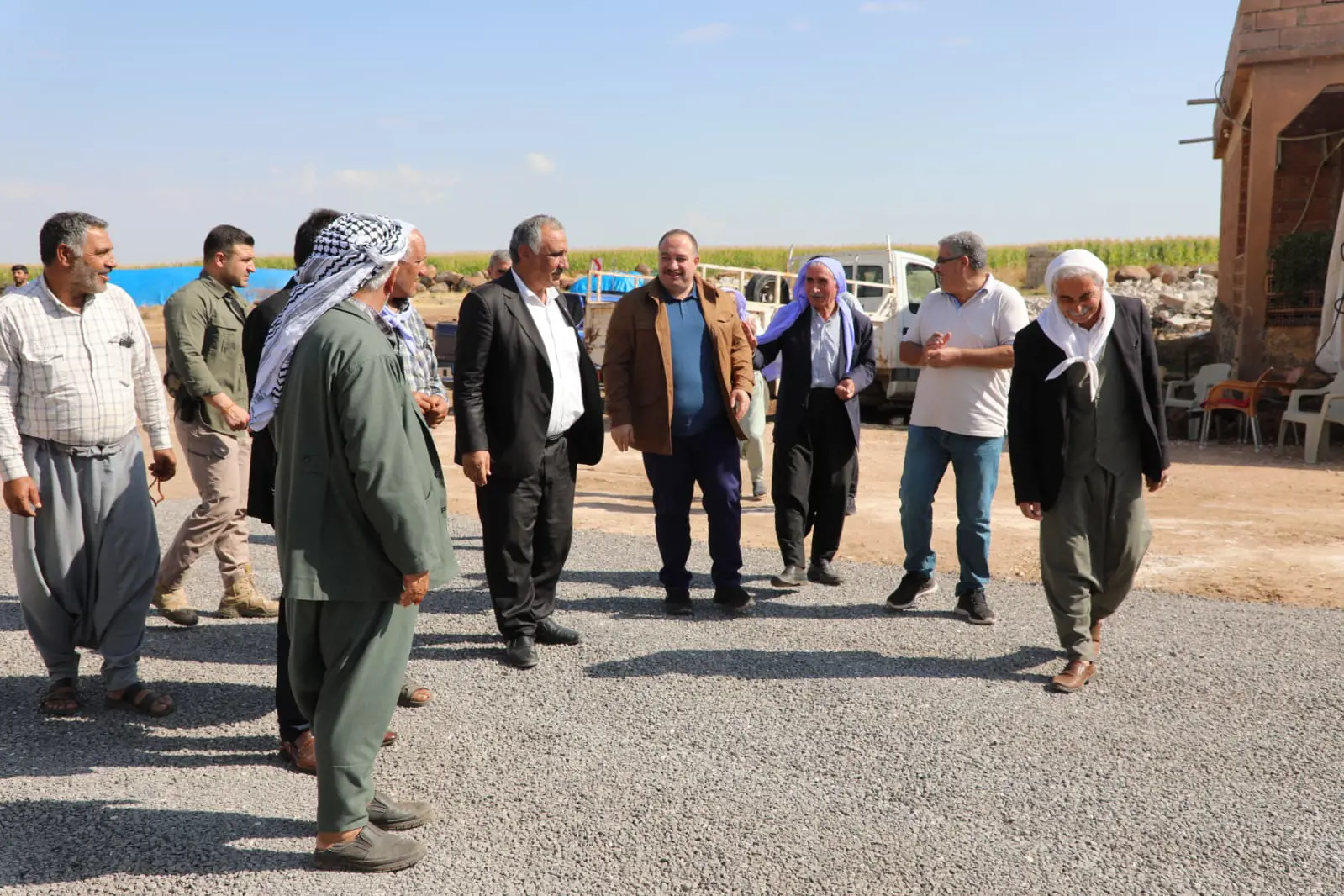 Başkan Ekinci kırsalda asfalt yol çalışmalarını inceledi
