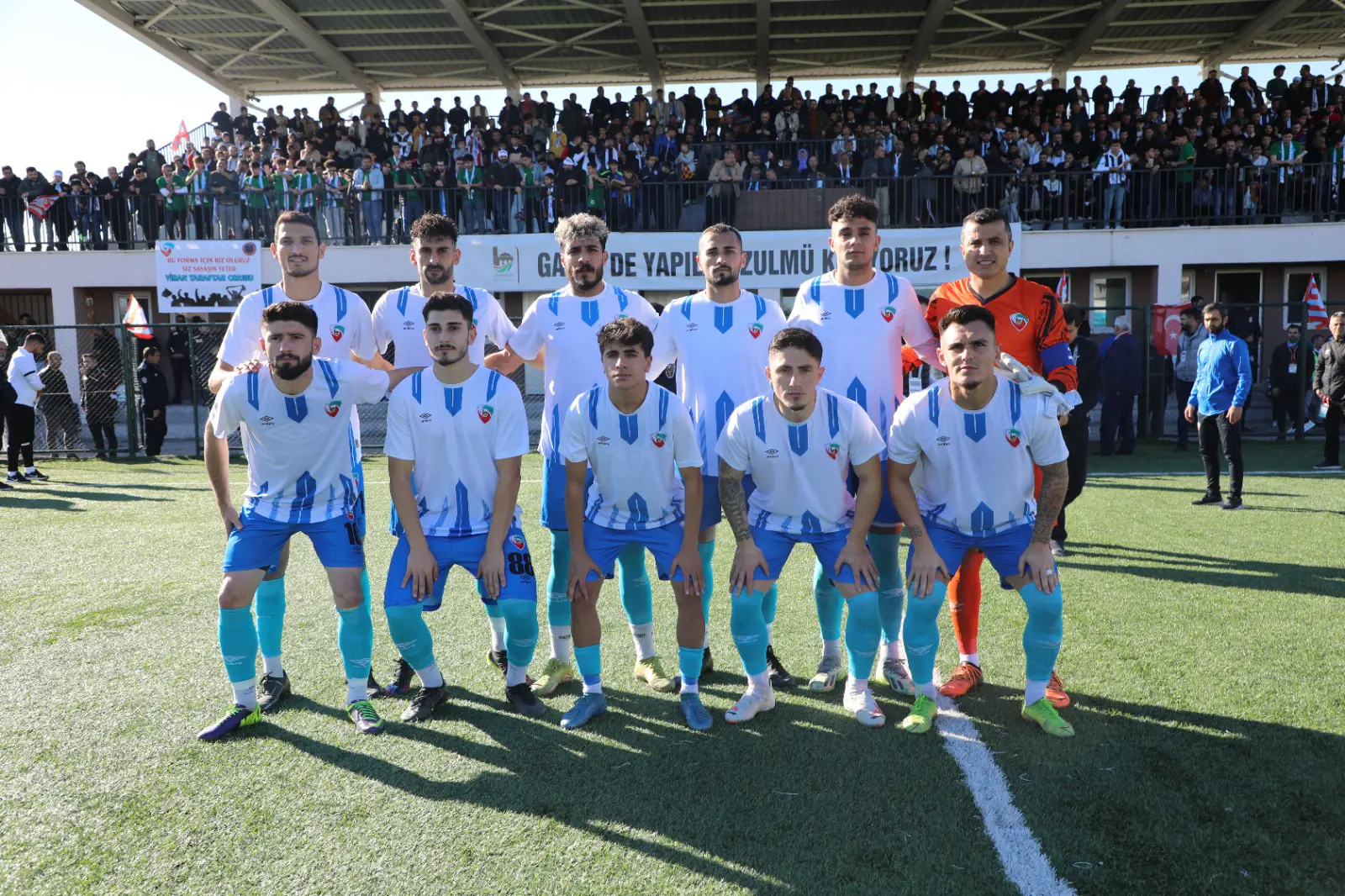 Bölgesel amatör'de dostluk kazandı