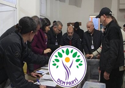 DEM Partisi Bozova eş başkanlarını belirledi!