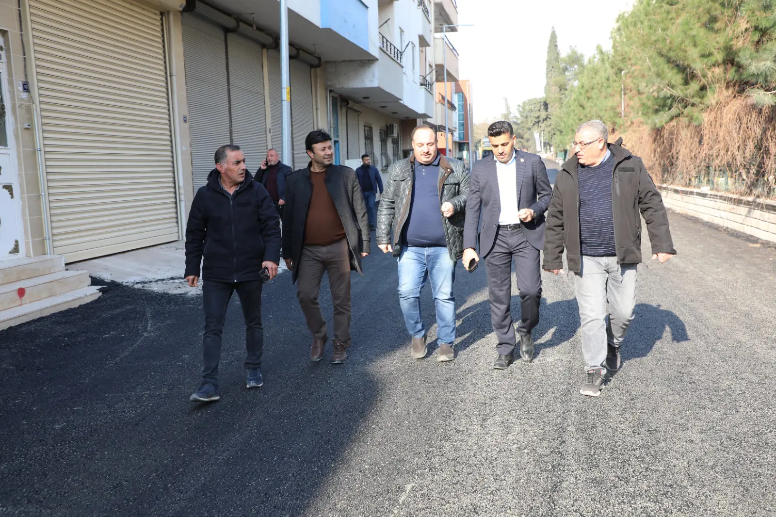 Viranşehir'de sıcak asfalt devam ediyor
